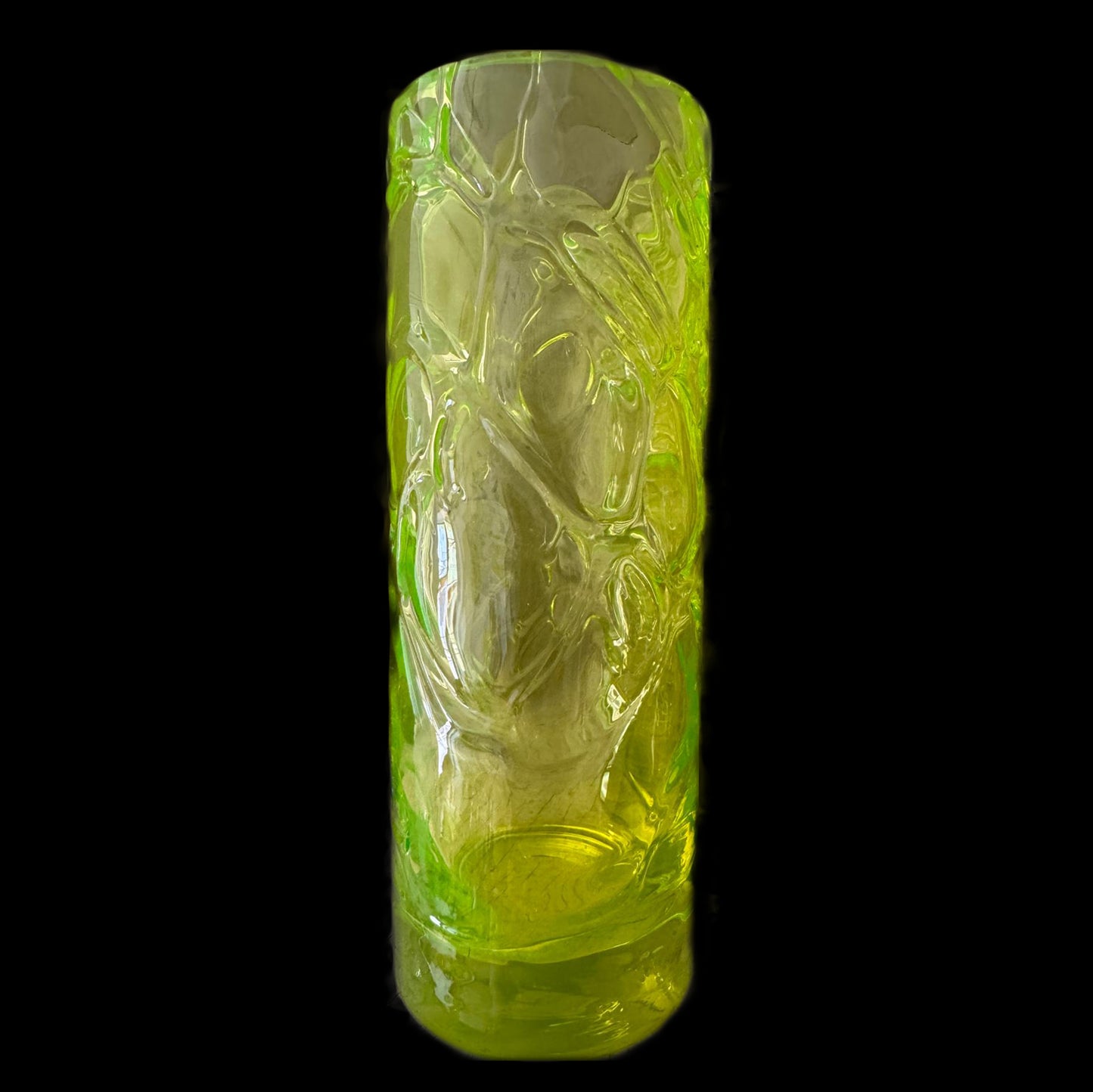 铀玻璃花瓶 - 20厘米手工吹制圆形，玻璃，捷克共和国