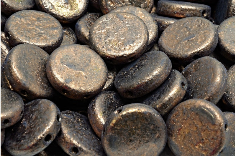 2 孔扁平圆形硬币珠，黑色蚀刻青铜 (23980-ETCH-14415)，玻璃，捷克共和国