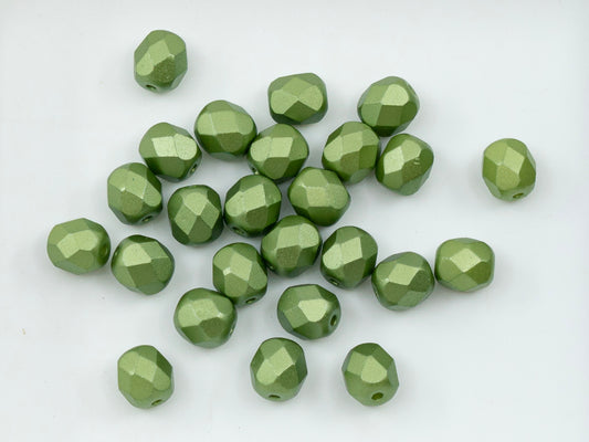 Facted Fire Polish Round Beads Pastel Green (25034), Glass, Czech Republic