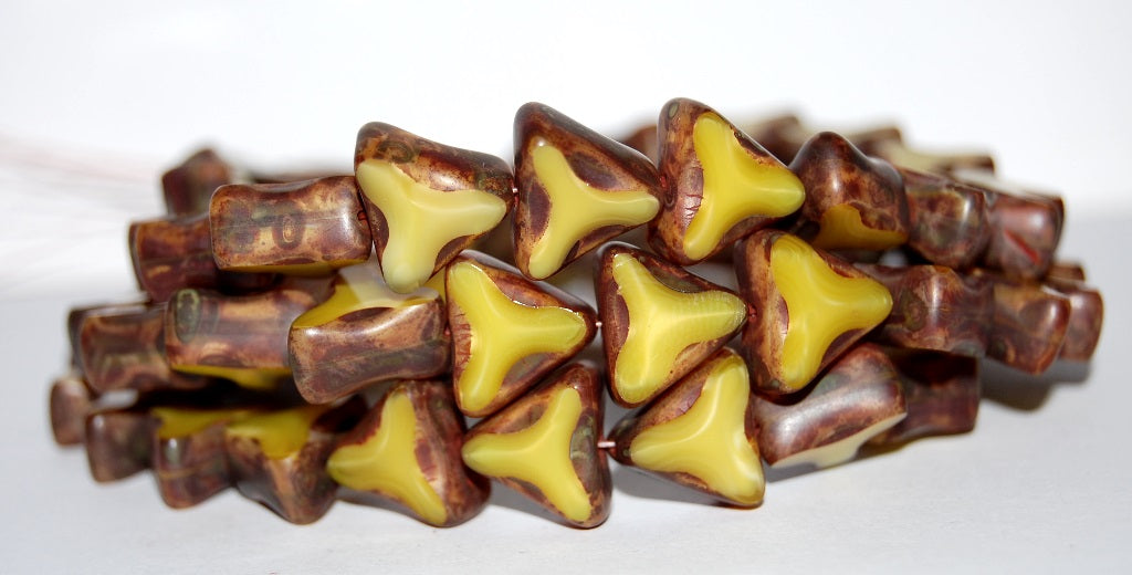 Table Cut Triangle Beads With Spinner, 84040 Travertin (84040 86800), Glass, Czech Republic