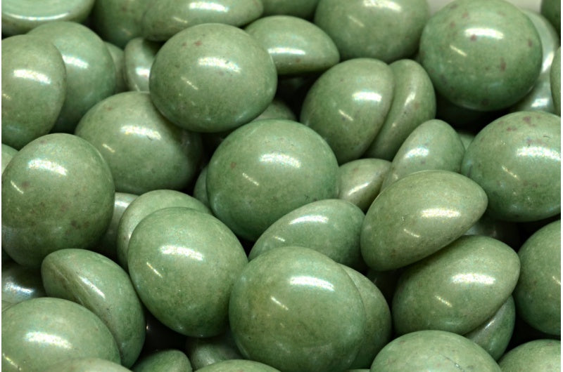 Cabochon 珠子，白色光泽绿色全涂层 (02010-14459)，玻璃，捷克共和国