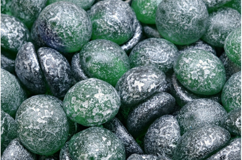 Cabochon-Perlen, transparent grün geätzt mit Silber ausgekleidet (50030-etch-54301), Glas, Tschechische Republik