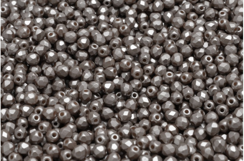 ファセット加工ビーズラウンド、ホワイトライトブラウン（02010-25005）、ボヘミアクリスタルガラス、チェコ共和国