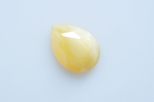 Crystal Glass Gemstone Drop 18 x 13 mm, Beige (84000), Bohemia Crystal Glass, Czechia 2230