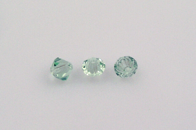 MC Bicone Xilion Cut beads High Sparkle 4 mm, Transparent Green (50800), Bohemia Crystal Glass, Czechia 45169302