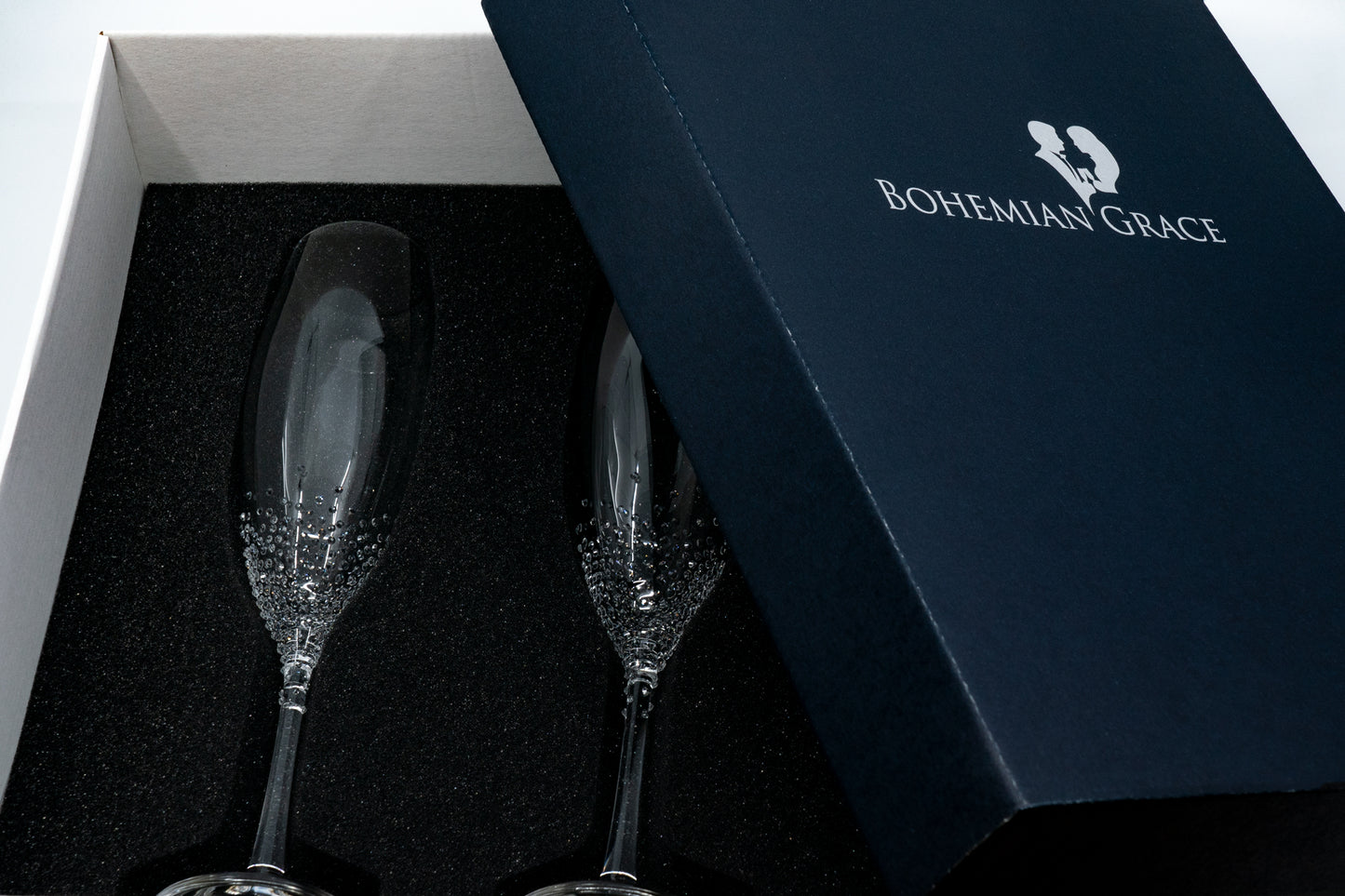 Tschechisches böhmisches Sektglas mit Swarovski-Kristallen verziert 220 ml, Kristall, Tschechische Republik